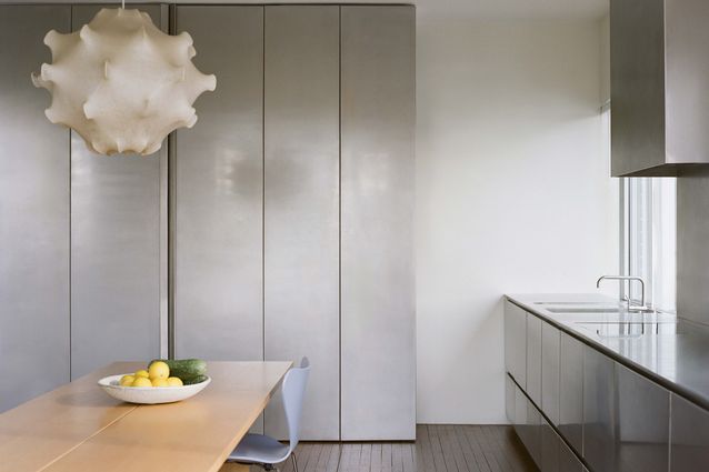 Apartment on the Loop by Billy Maynard Architects