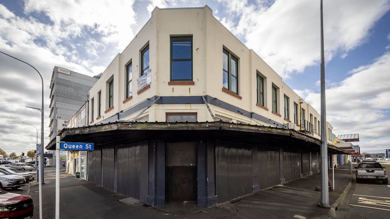 Building on the corner of Rangitīkei and Queen streets in Palmerston North.