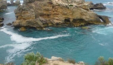 Baby missing as mum, toddler found dead in water off SA coast