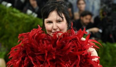 Lena Dunham Should Have Officiated Taylor Swift’s Wedding