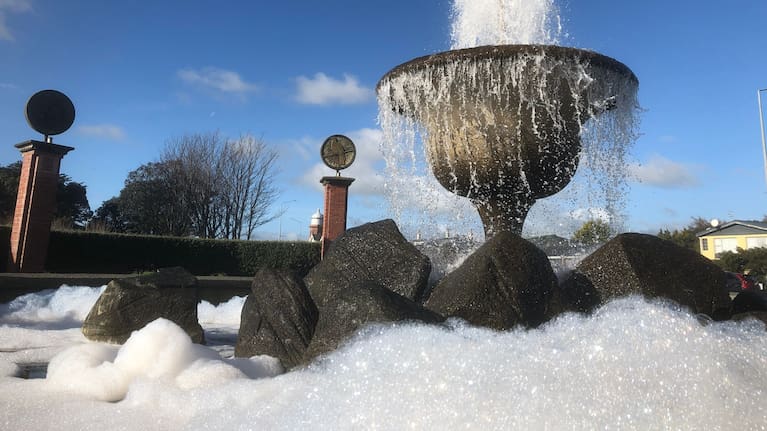 Clearing Invercargill's Gala St fountain of bubbles requires vinegar and staff time, Invercargill City Council says.