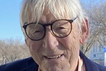 Broadcaster, councillor Jim Hopkins dies