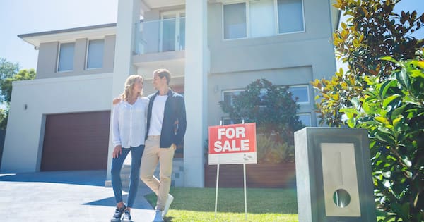 How far can real estate agents go with enhancing photos?