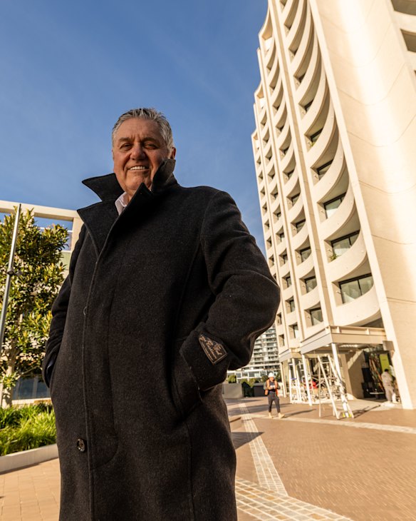 Retired radio broadcaster Ray Hadley says the block he calls home is like the Opera House of the area with its curves.