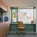 © Martin Siegner Denj Lane House / Carter Williamson Architects - Interior Photography, Wood, Chair, Glass