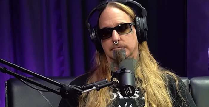 Dez Fafara 26