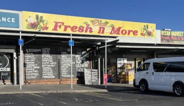 Worker hurt in attempted robbery at Auckland greengrocer