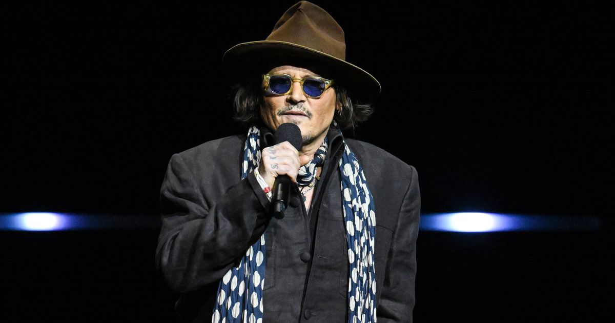 Johnny Depp Is at Comic Con Dressed Like Ebenezer Scrooge