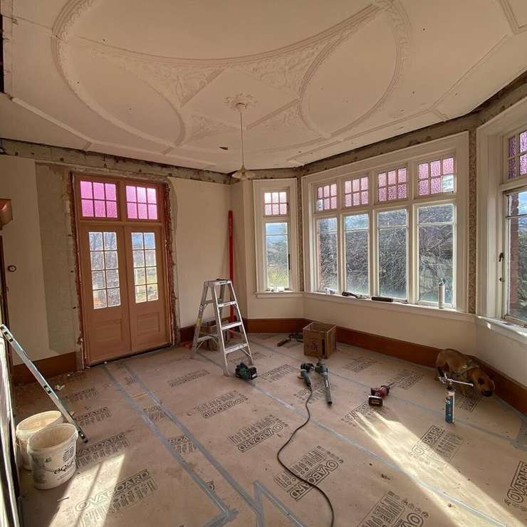 Earnscleugh Castle owners Marco Creemers and Ryan Sanders. Their budget blowout was a highlight of this year's Grand Designs New Zealand. Plasterer John Seddon worked on the ceilings. Photo / TVNZ