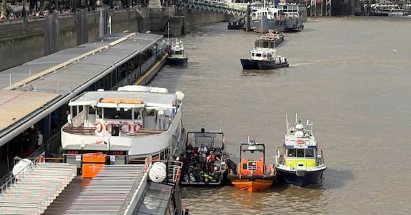 Police boat crashes into bridge in London, sending officers into the Thames