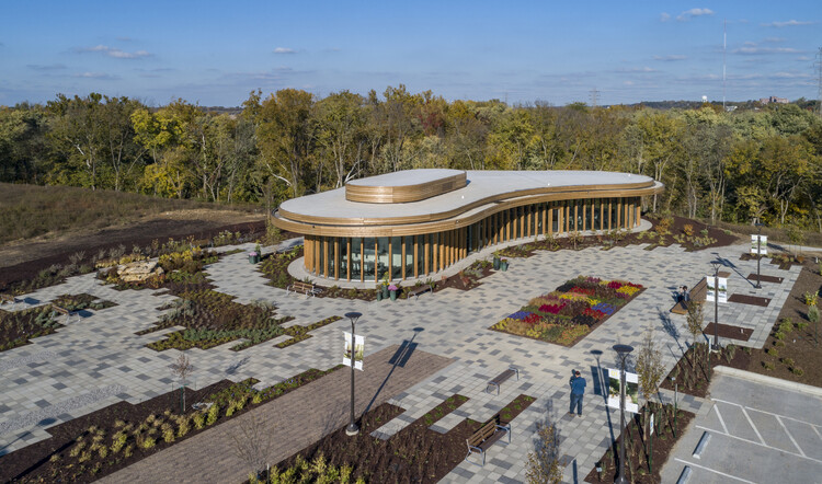 What Can Architectural Practice Learn From Botany? - Image 16 of 17
