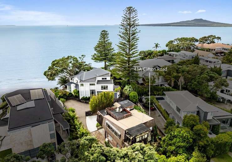 The luxurious clifftop home on Clifton Road, Takapuna, on Auckland’s North Shore, was a holiday souvenir for one travelling family this summer. Photo / Supplied
