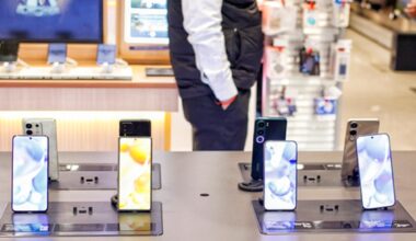 Era of Cheap Smartphones Ending: AI-Driven Chip Shortage and Rising Costs Push Budget Phone Prices Higher