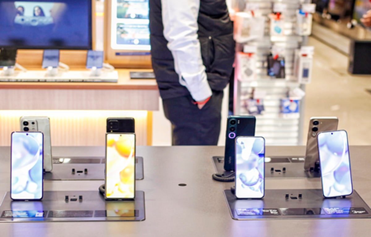 Era of Cheap Smartphones Ending: AI-Driven Chip Shortage and Rising Costs Push Budget Phone Prices Higher