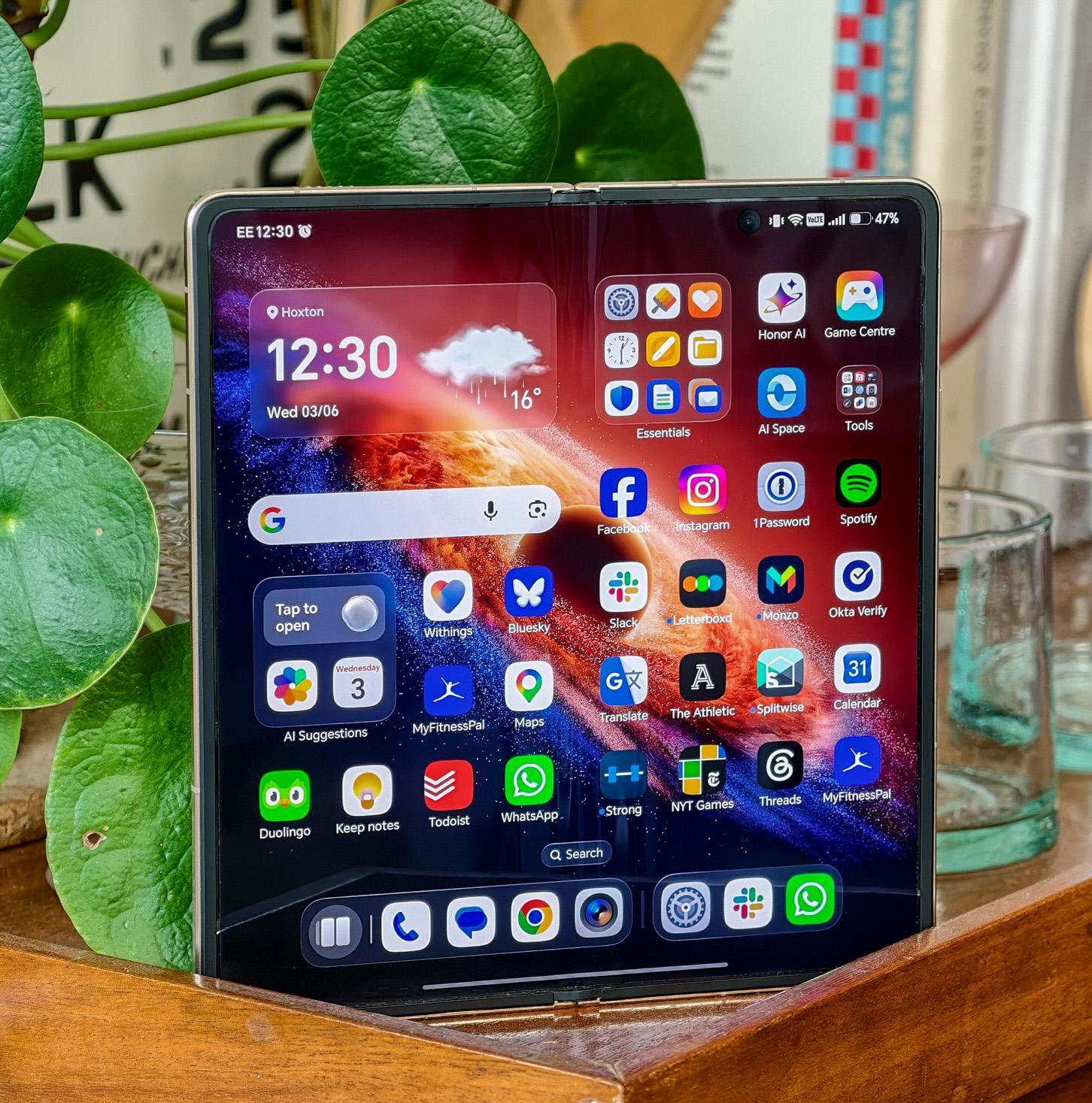 Honor’s Magic V6 sets three foldable firsts