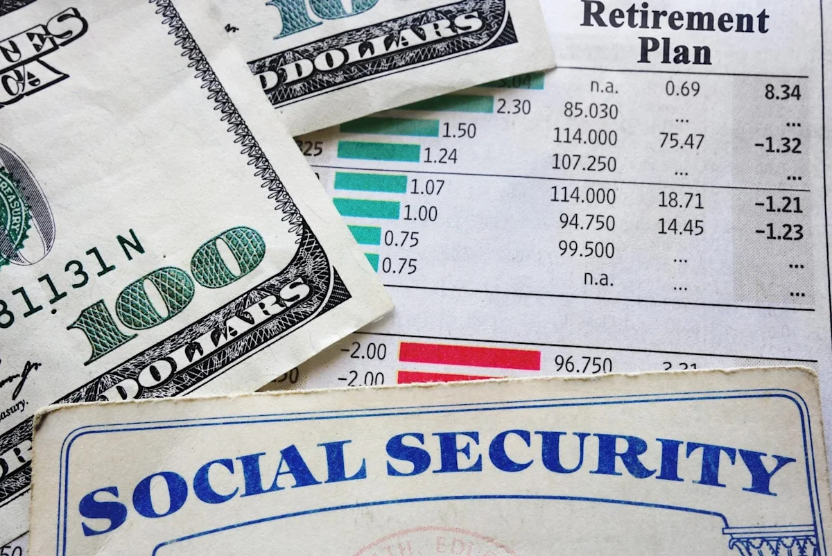 A 70-Year-Old With $600,000 Delays Social Security for the 8% Bonus, and Walks Into a Bigger RMD