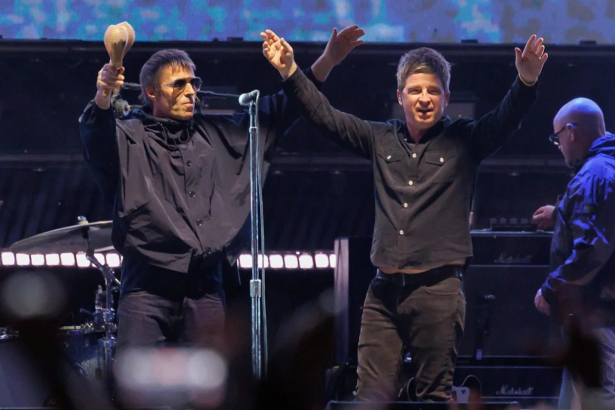 Oasis Overtakes The Beatles to Score U.K.’s Bestselling Studio Album of All Time