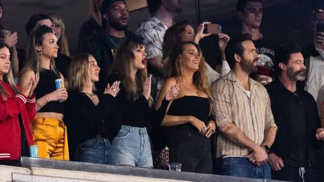 Ryan Reynolds & Blake Lively Were Invited to Taylor Swift’s Wedding But There’s a Catch — Source