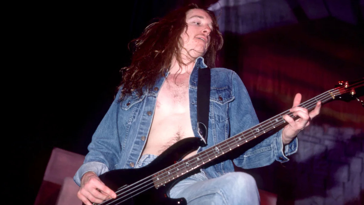 43 Years Ago Today, a 1983 Song Named ‘Greatest Bass Guitar Solo of All Time’ by Bassists Was Released