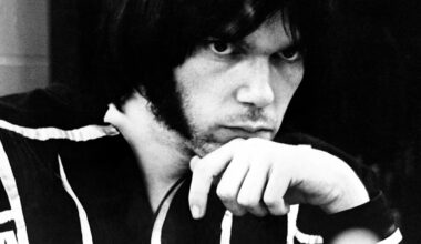 1977 Classic Ballad, Written by a 19-Year-Old, Remains a Classic 49 Years Later