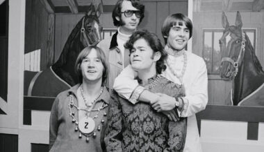 The Monkees' Debut Single 'Last Train to Clarksville' Hit No. 1