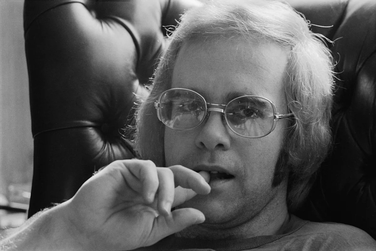 1970 Classic Ballad, Written by a 17-Year-Old, Became a Soft Rock Anthem