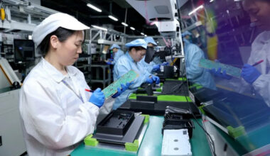China's producer inflation jumps to 4-year high, squeezing manufacturers