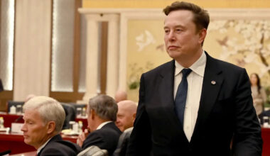 QCOM Stock Slips Toward Fourth Straight Loss After Elon Musk Dismisses Reports Of SpaceX AI Phone Using Qualcomm Chips