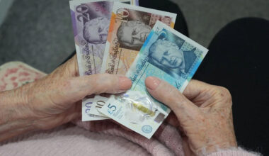Money worries could make your brain age faster, new study warns