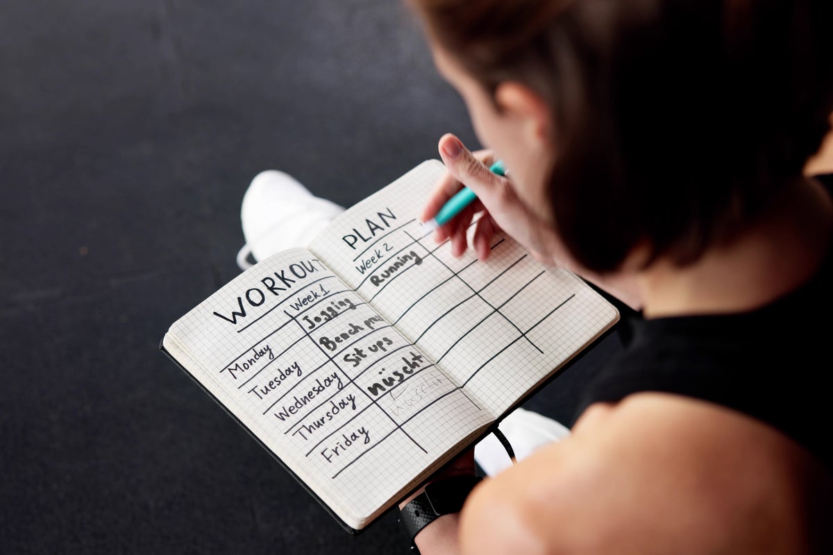 Don’t let the fitness industry fool you – here’s how to spot bad advice online, according to experts