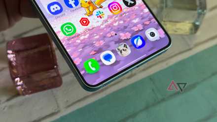 Dock apps shown on the Samsung Galaxy S26