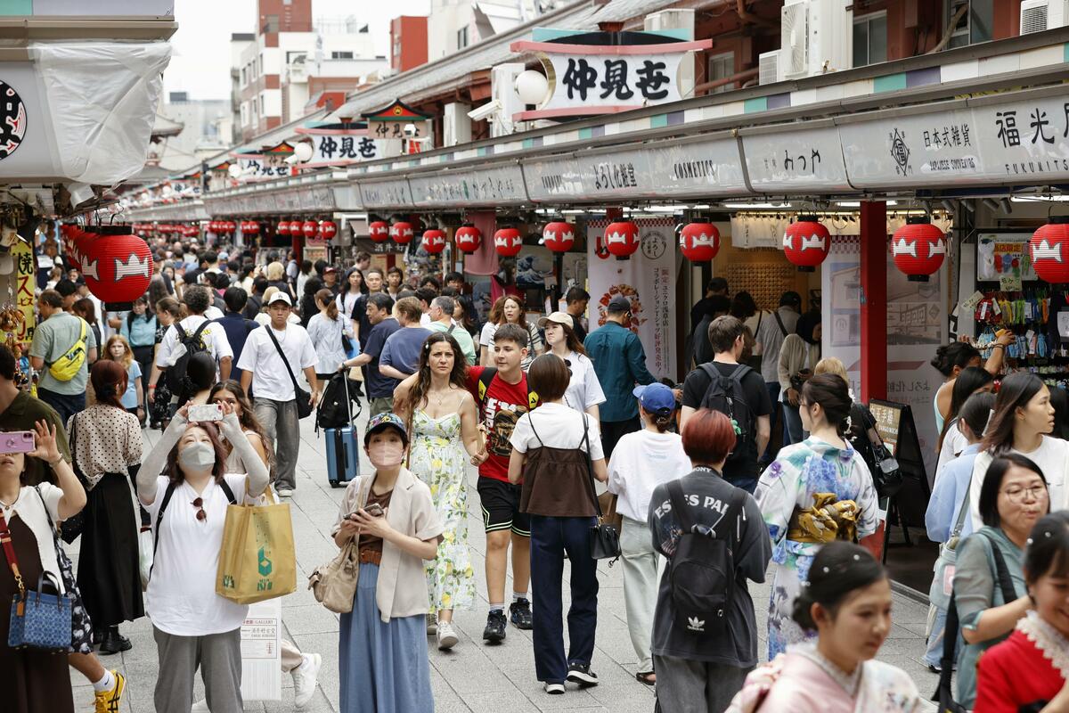 Over 70% of accommodation hit by labor shortages amid tourism boom in Japan