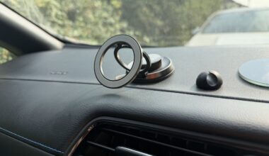 This minimalist car phone mount proves compact designs aren't always the answer