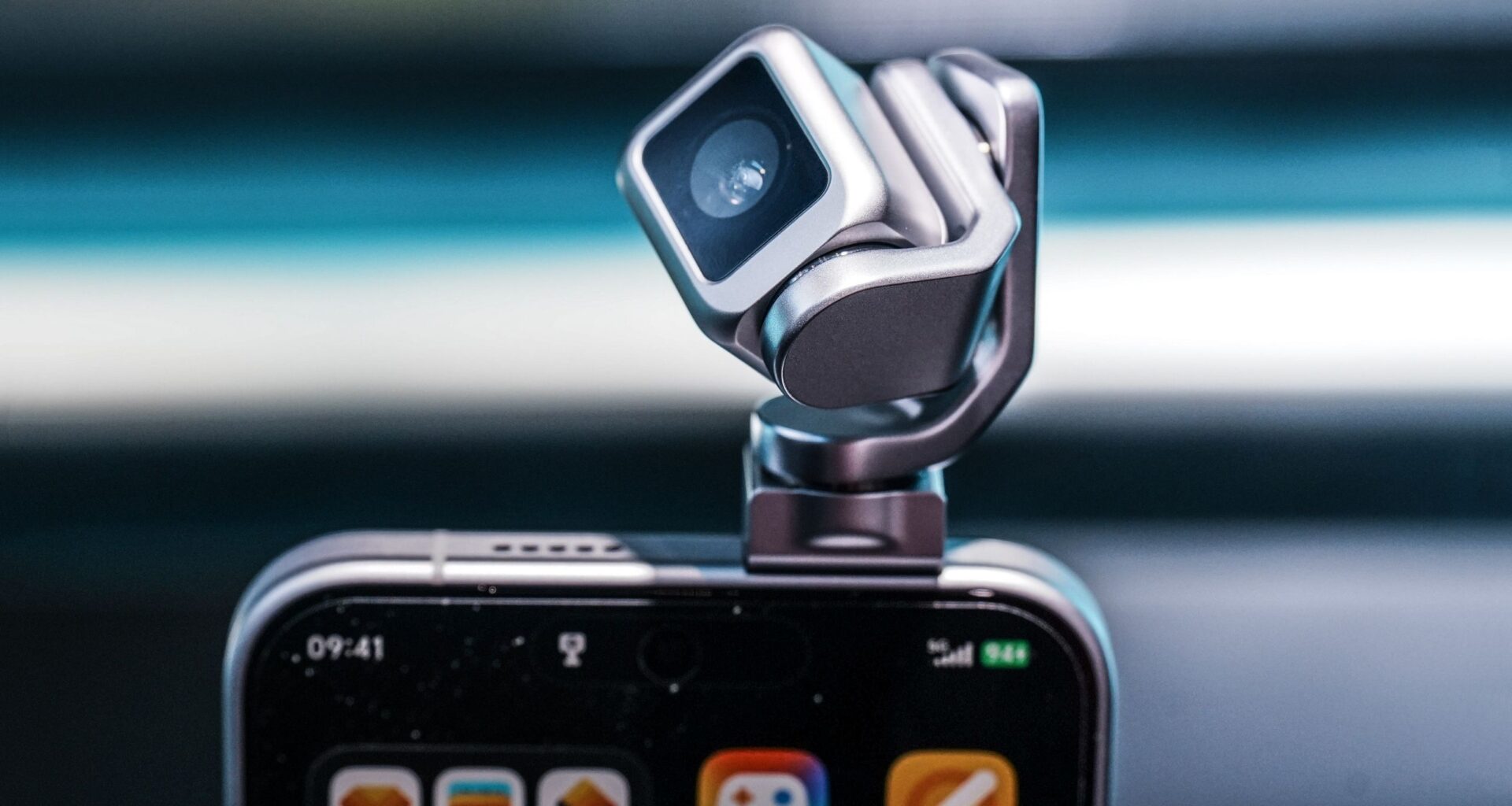Honor’s upcoming Robot Phone looks like the DJI Osmo Pocket and a smartphone had a baby – and the first smartphone built with cinema giant Arri is prepping for launch