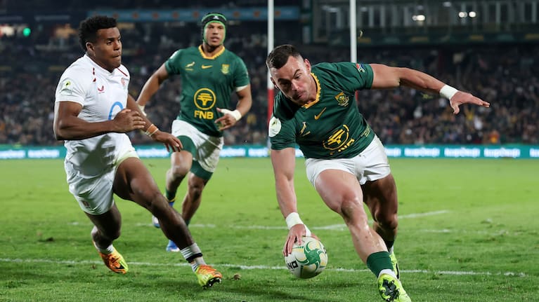 Jesse Kriel scores the Springboks against England in Johannesburg.