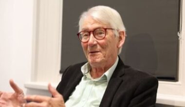 Veteran broadcaster and Waitaki councillor Jim Hopkins dies