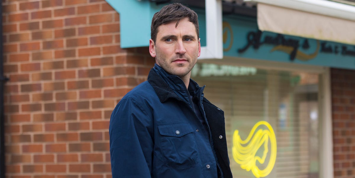 Coronation Street confirms proposal drama in Sarah and Kit's storyline