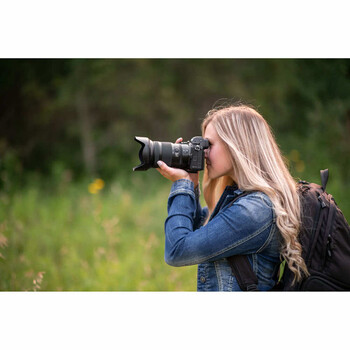 Why f/2.8 Zooms Aren't Required to Go Pro