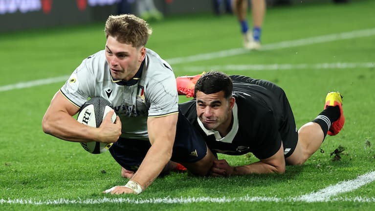 Leonardo Marin scores for Italy against the All Blacks in Wellington.