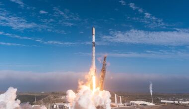 SpaceX launches 24 Starlink satellites to orbit in wake of Starship test flight (video)