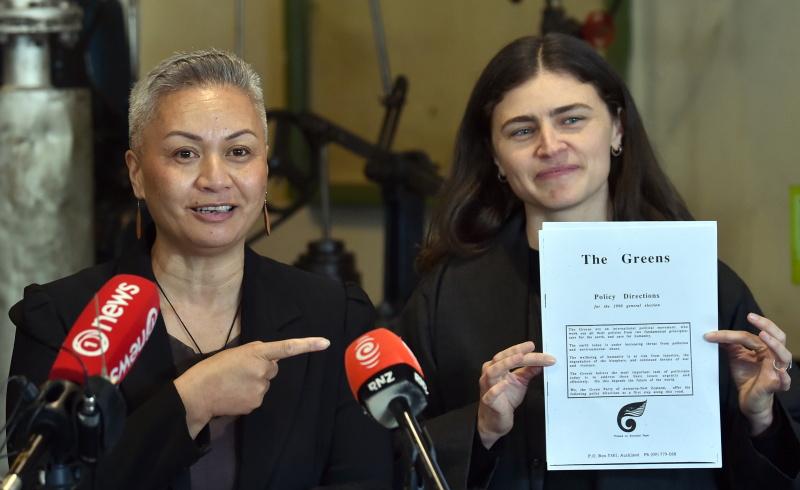 Greens unveil cheaper, cleaner energy policy