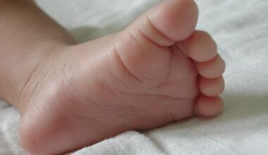 Midwife made wrong call to move woman who died, inquest hears