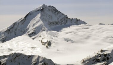 Climber’s heroic three-hour ordeal to raise alarm for stricken companion