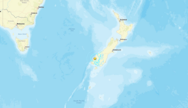 New Zealand downgrades tsunami alert after quake
