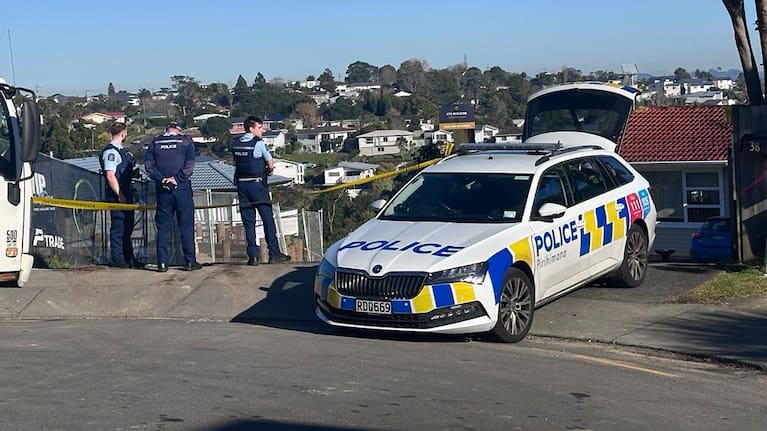 Police at Seon Place in Birkdale, Auckland