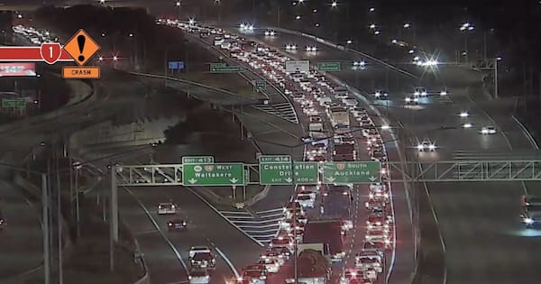 'Expect delays' after three-vehicle crash on Auckland's SH1