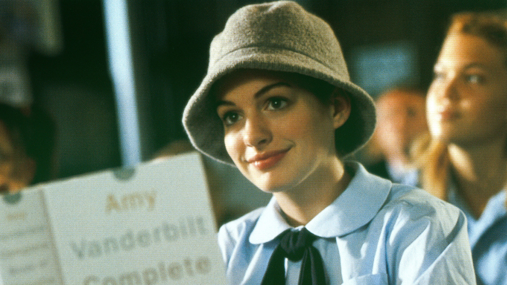 THE PRINCESS DIARIES, (aka PLOTZLICH PRINZESSIN), Anne Hathaway, 2001, © Buena Vista/courtesy Everett Collection