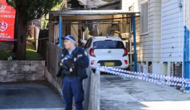 Authorities have begun investigating the cause of a blaze that's claimed three lives. Photo: Bianca De Marchi/AAP PHOTOS