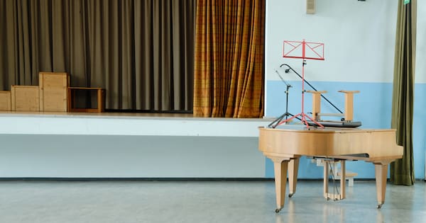 Drama teacher made students play bottom-slapping game