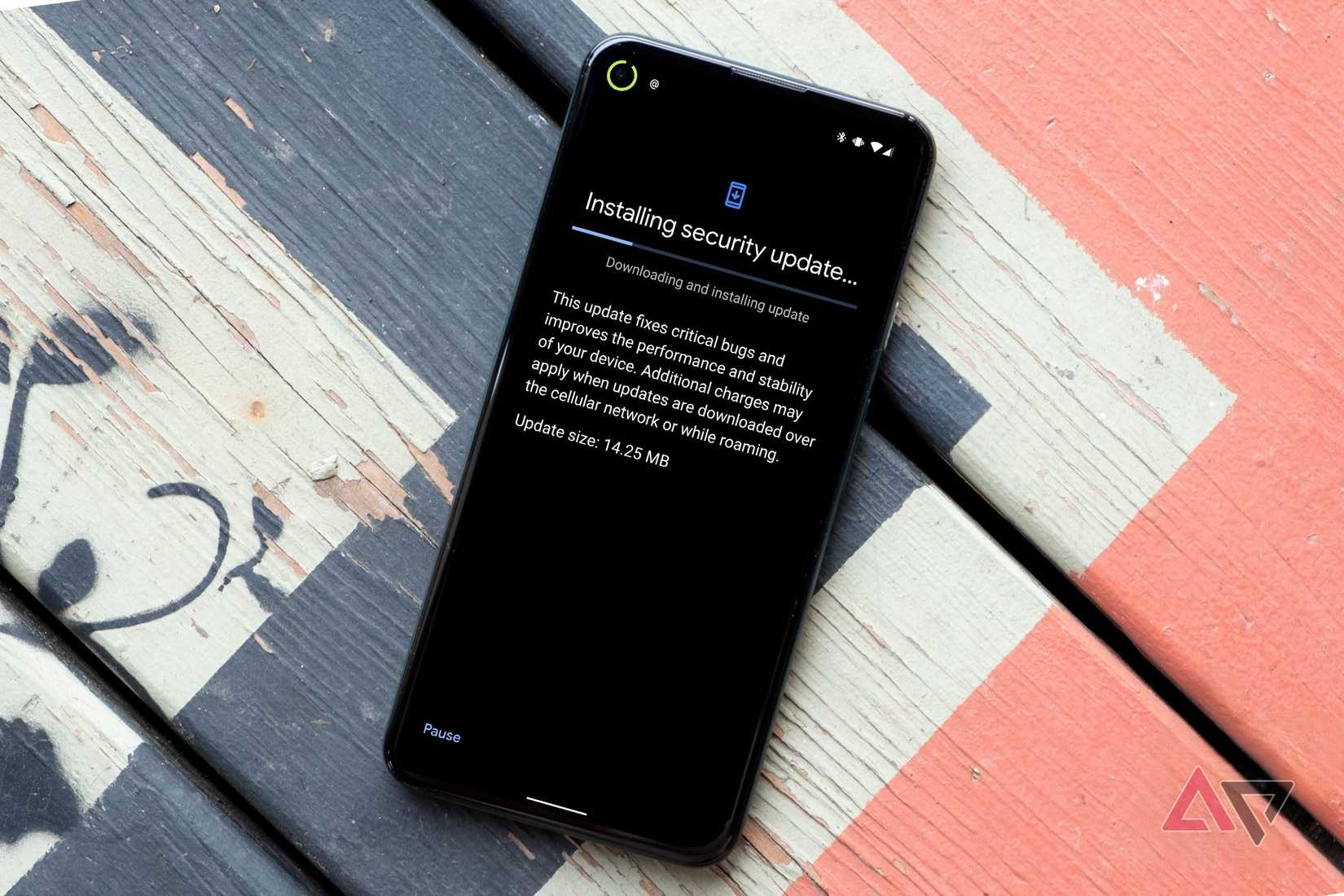 security update text on android phone screen